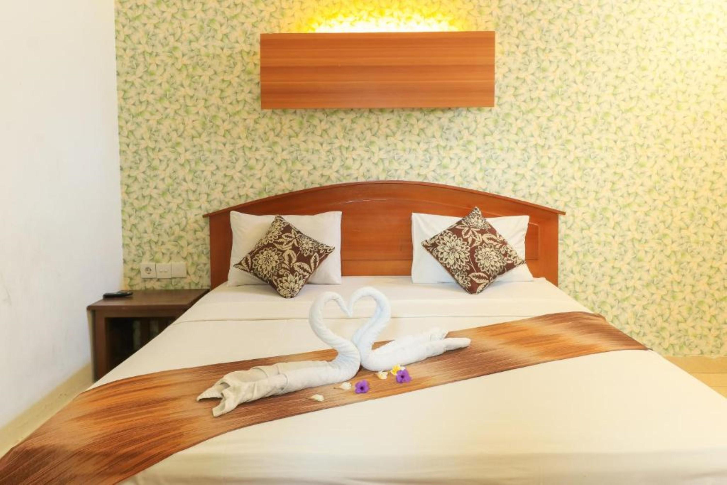 Ayu Lili Garden Hotel Kuta Kuta Lombok Esterno foto